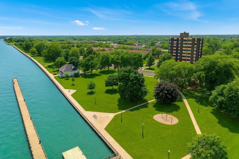 Best Siding Replacement pros in Pinckney, MI